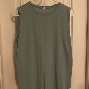 Lululemon Brunswick Tank in Size 6